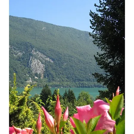 Bed & Breakfast Fleurs Du Lac *