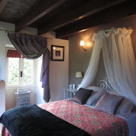Bed & Breakfast Fleurs Du Lac Novalaise